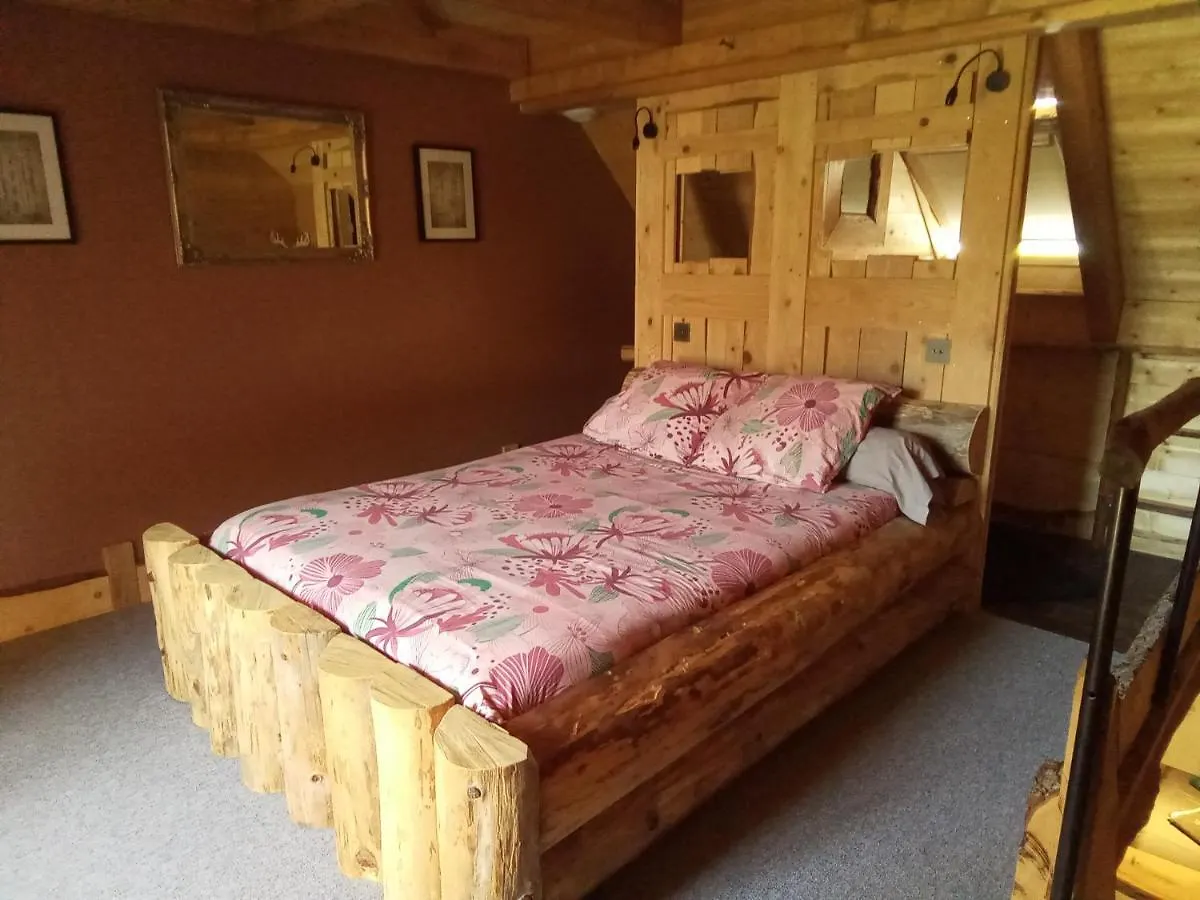 L' Auberge Du Chateau Génos Szálloda