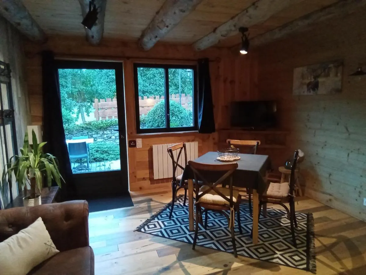 L' Auberge Du Chateau Génos 0*,