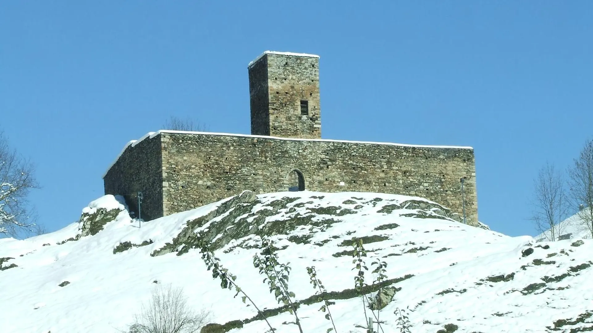 L' Auberge Du Chateau Génos Hotel