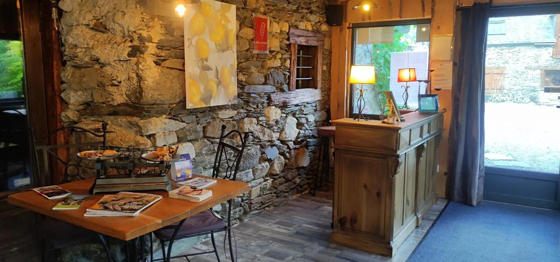 L' Auberge Du Chateau Génos
